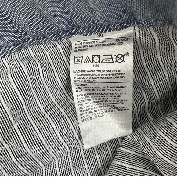 Banana Republic Men’s Navy Blue Aiden Banana Print Short W30-W32 - Picture 2 of 8